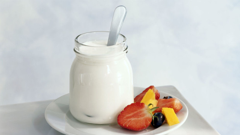1451317589-548fd4027059a_-_rbk-greek-yogurt-berries-s2